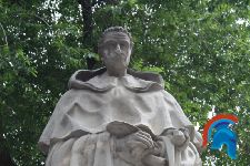 Monumento a Tirso de Molina