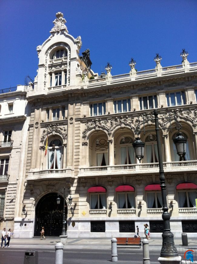 Edificio Del Casino De Madrid