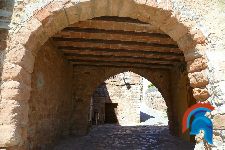 La puerta o arco Bros