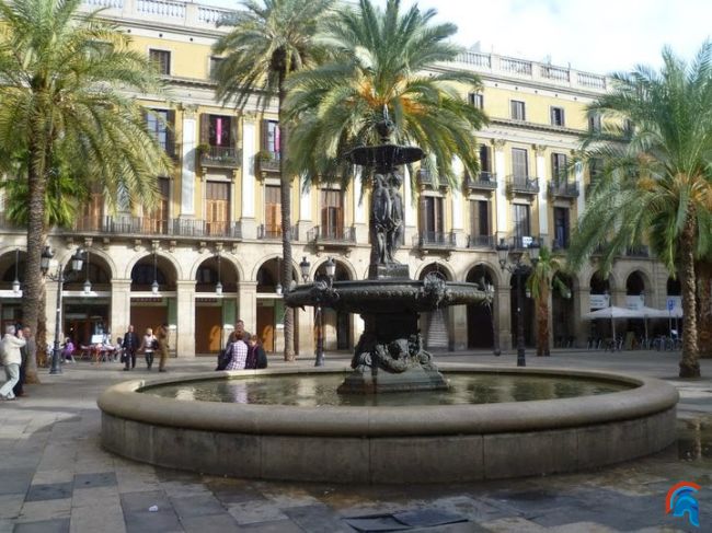 La Plaza Real De Barcelona