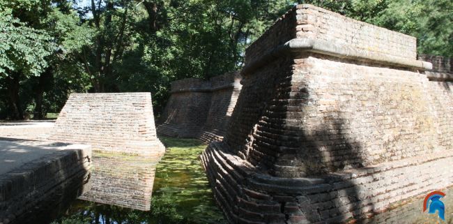 La Ruina y el Fortín de El Capricho