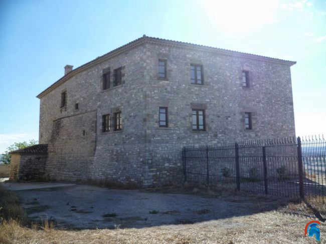 Castillo de La Curullada e iglesia de Sant Pere