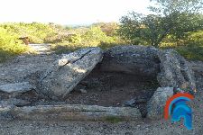 dolmen de los tres reyes (2).jpg