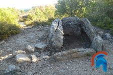 dolmen de los tres reyes (7).jpg