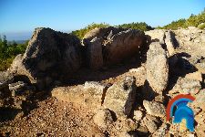 sepulcro megalítico de les maioles   (2).jpg