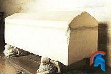 sepulcro del rey enrique i de castilla. monasterio de las huelgas de burgos.jpg