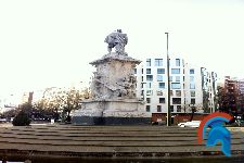 estatua de quevedo (9).jpg