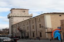 palacio de arias dávila (1).jpg