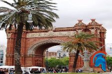 001 arco del triunfo.entrada a la exposición universal de barcelona de 1888.jpg